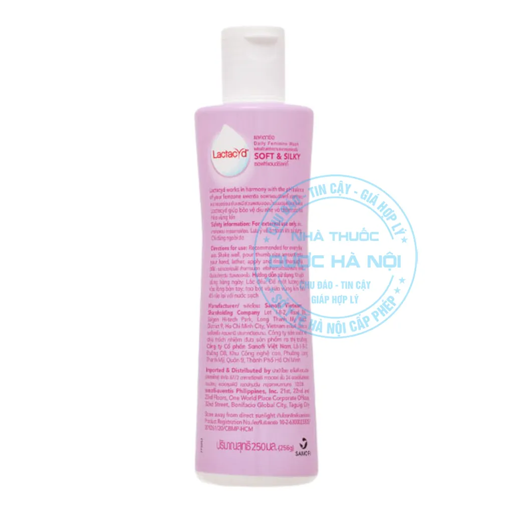 Dung dịch vệ sinh phụ nữ Lactacyd Soft & Silky